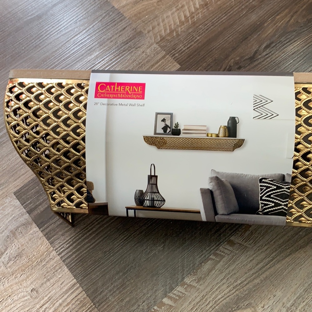 28” Decorative Metal Floating Shelf